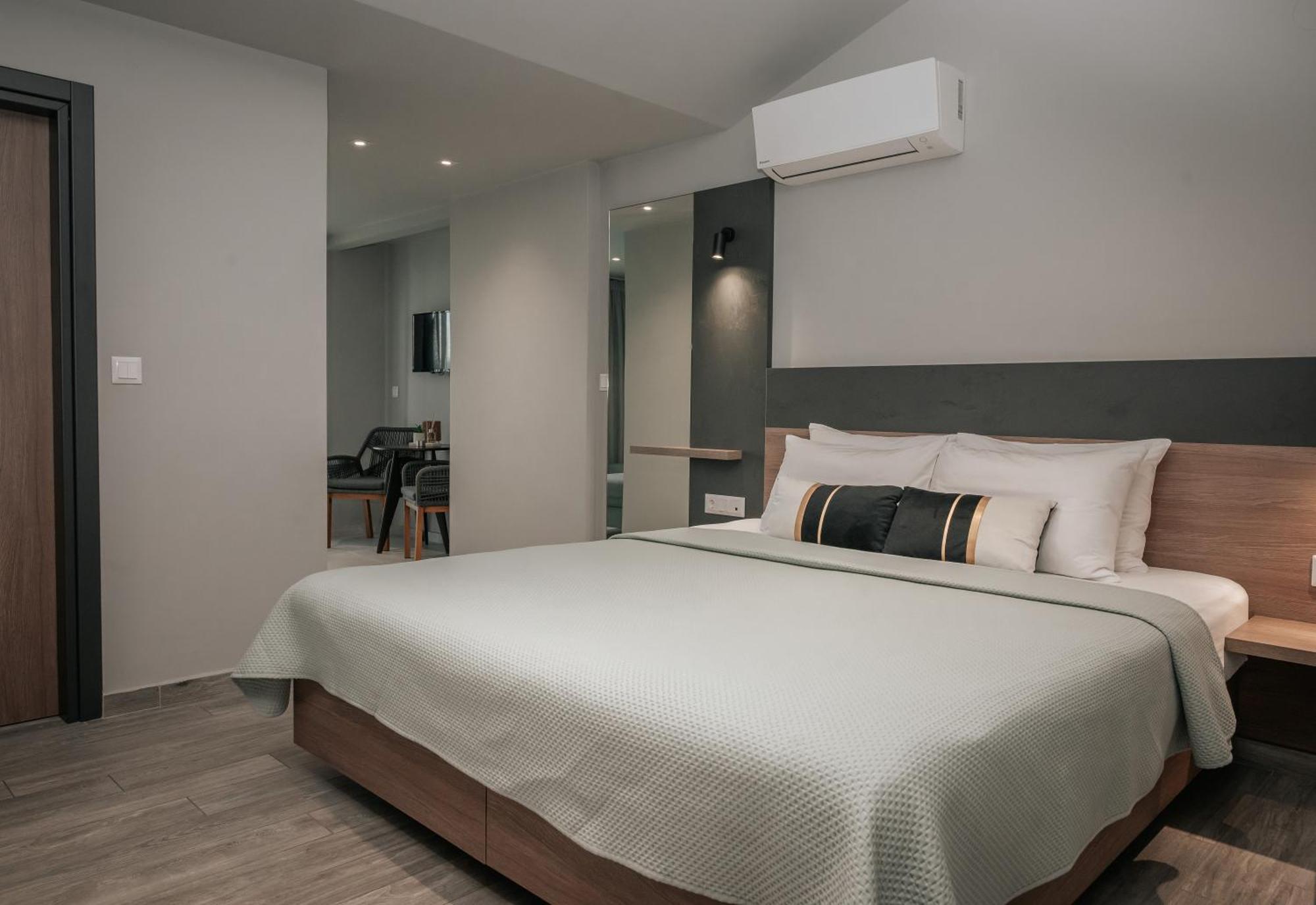 Elizabeth Queen Luxury Rooms Paralia Katerinis Ngoại thất bức ảnh